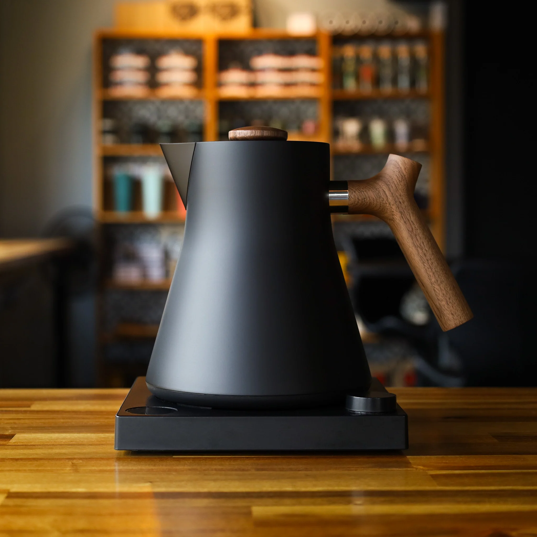 Corvo EKG Electric Kettle - Image 2